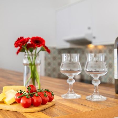 Apartamento Cor Do Mar - Sunny, Clean And Spacious Apartment With Sea View, In Alvor - Very Close Walking Distance To The Beach And Alvor Village Exteriör bild
